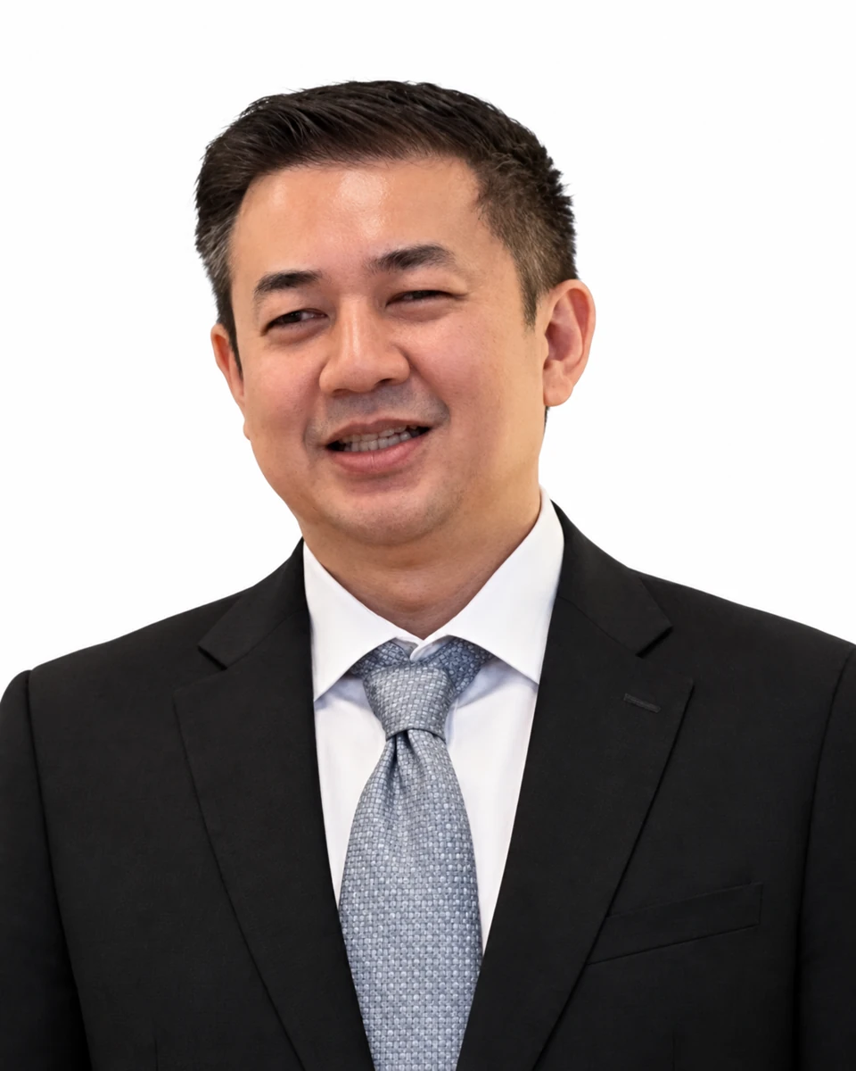 Kelvin Tee, Group COO